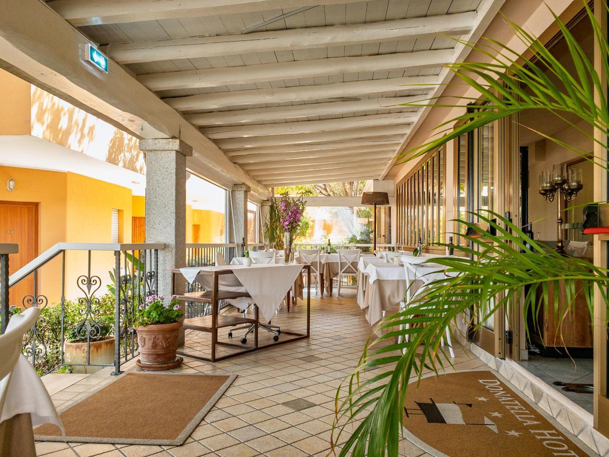 Hotel Donatella Posada  Exteriör bild